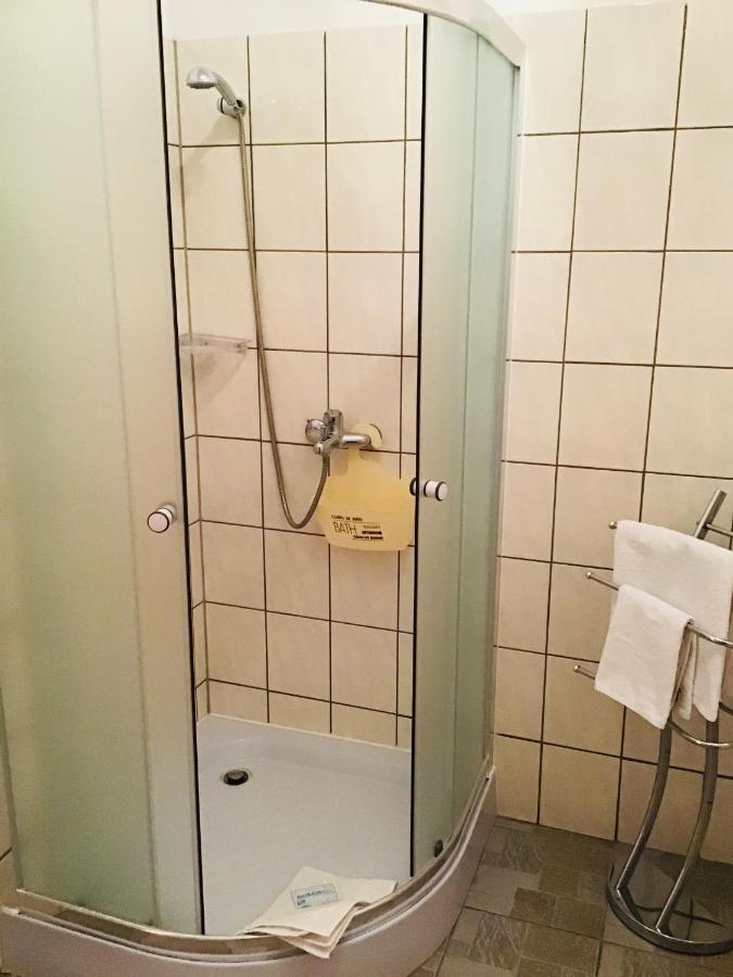 Pension Chevermeto Кемниц Екстериор снимка